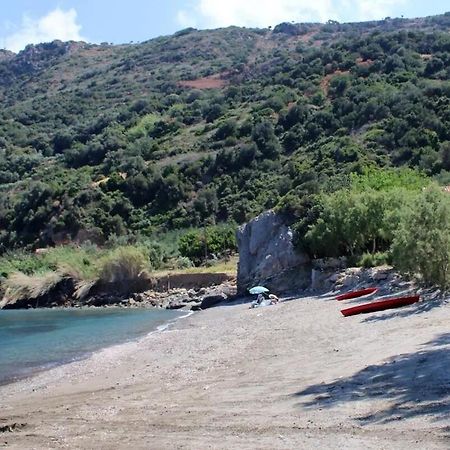 House Just On The Beach -Included 2 Canoe, 2 Bicycles Ravdhoukha ภายนอก รูปภาพ